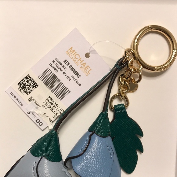 Michael Kors 💙 3D flower key fob leather charm - Picture 6 of 9